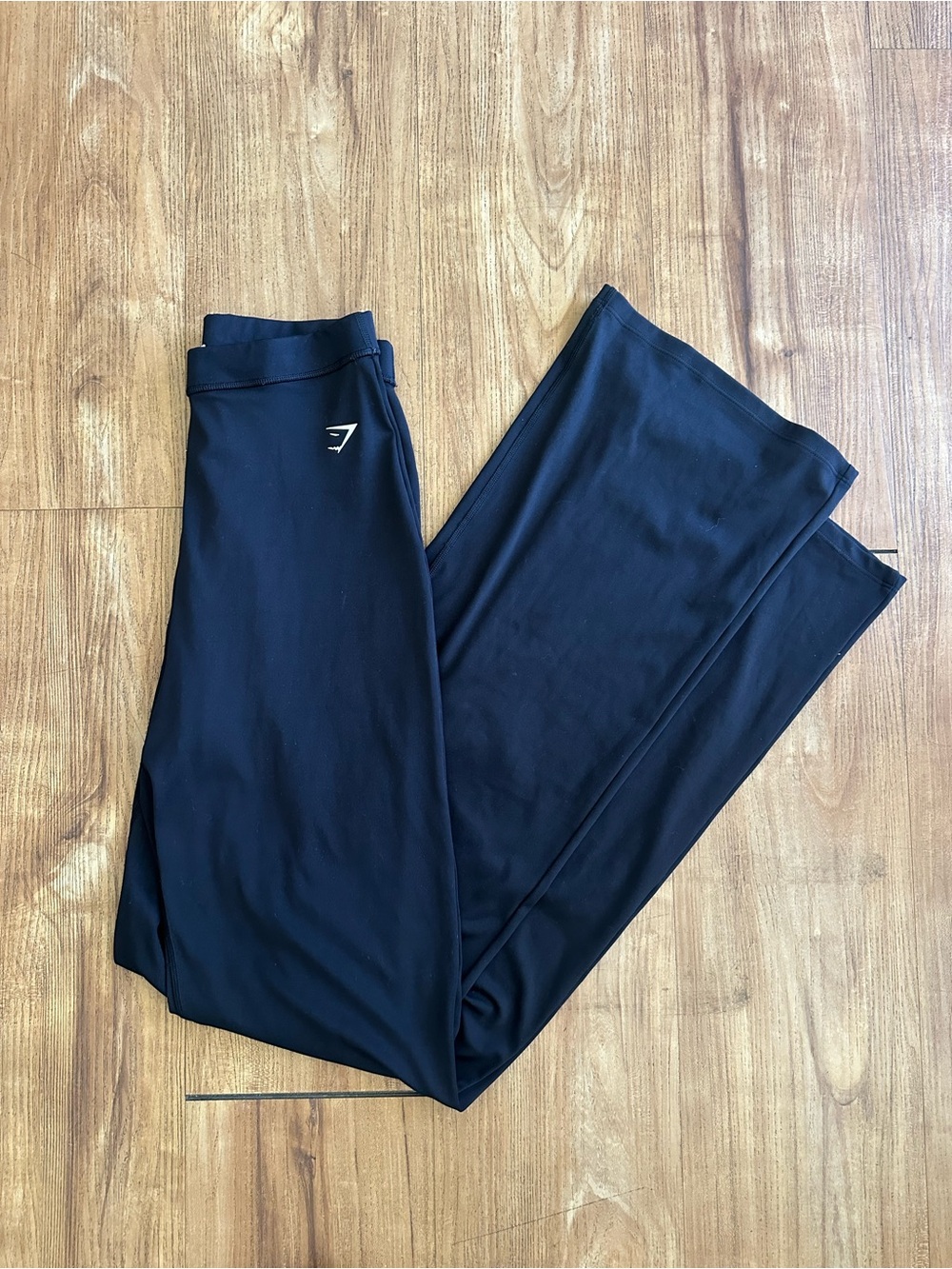 Gymshark Womens Everyday Regular Flared Leggings-Black